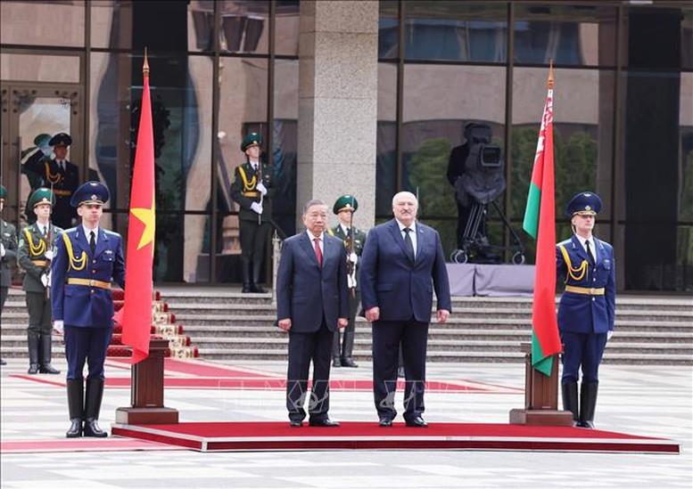 Tuyên bố chung về việc thiết lập quan hệ Đối tác Chiến lược Việt Nam-Belarus