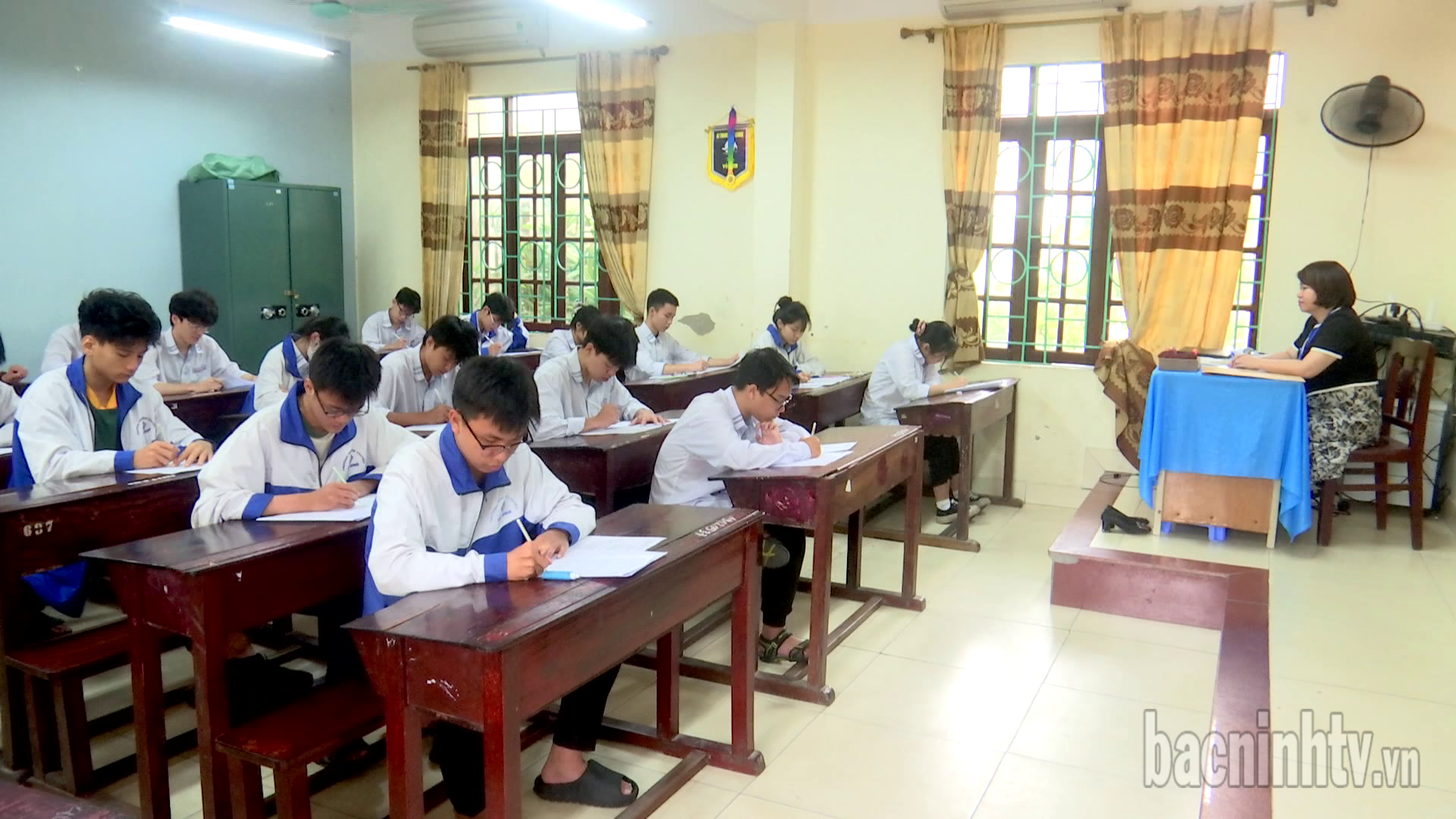 Thi thử tốt nghiệp THPT, tập dượt cho kỳ thi chính thức theo Chương trình Giáo dục phổ thông 2018