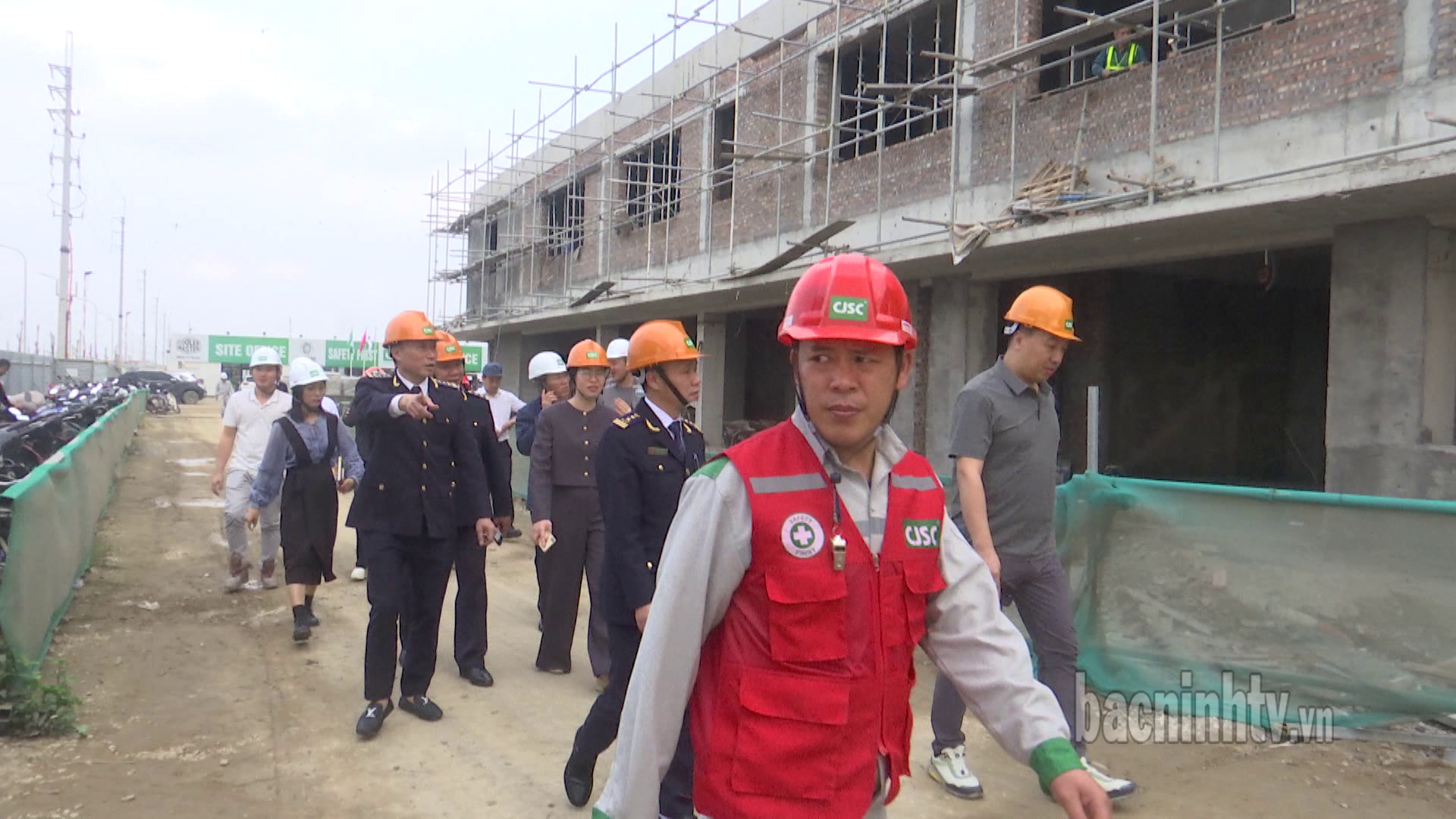 Thu ngân sách hải quan tăng 5% so với cùng kỳ
