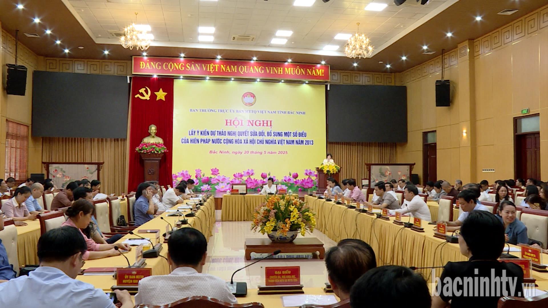 Lấy ý kiến dự thảo Nghị quyết sửa đổi, bổ sung một số điều của Hiến pháp năm 2013