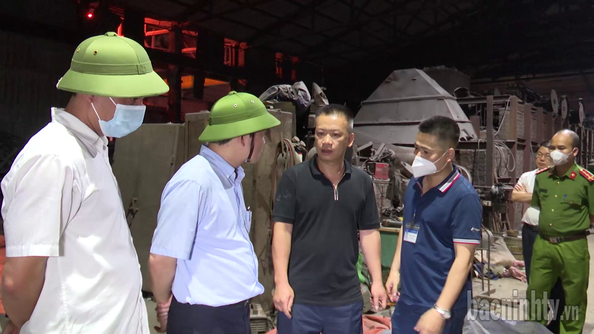 Xử phạt và đình chỉ sản xuất đối với cơ sở mạ thép vi phạm môi trường tại CCN Châu Khê