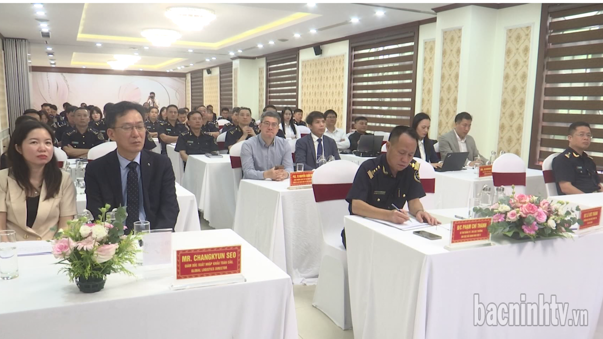 Đào tạo nâng cao năng lực ứng dụng khoa học công nghệ, chuyển đổi số ngành Hải quan