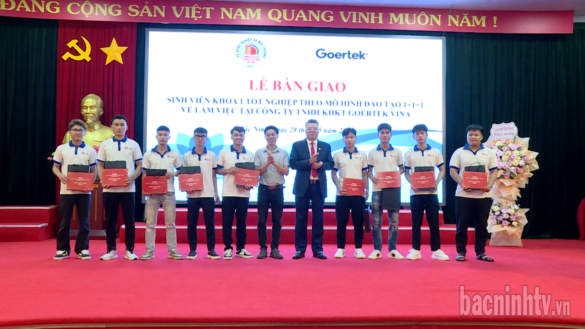 Trường Cao đẳng Cơ điện và Xây dựng Bắc Ninh bàn giao sinh viên tốt nghiệp cho Công ty TNHH Goertek Vina