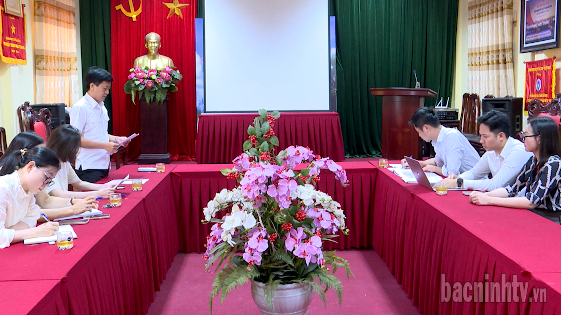 Đảng ủy Các cơ quan Đảng tỉnh giám sát việc thực hiện Chỉ thị số 05 và Nghị quyết số 57 của Bộ Chính trị