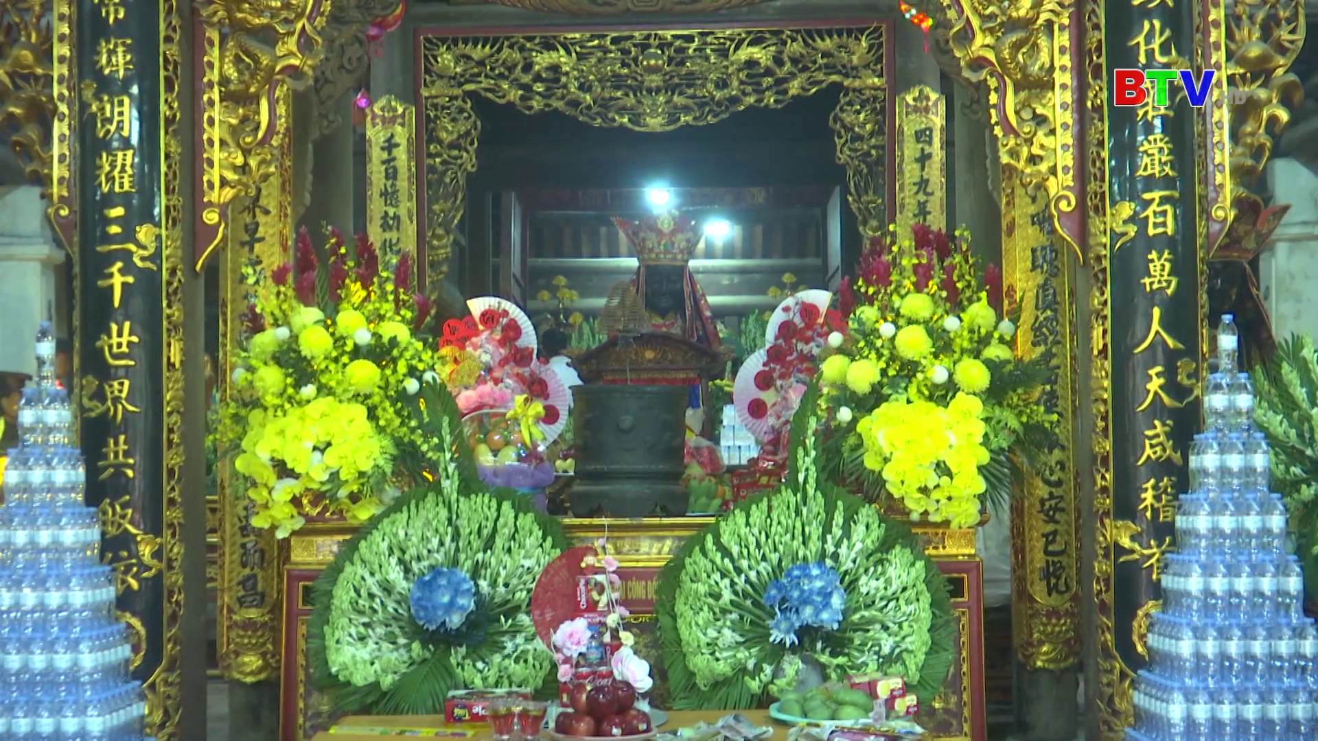 Dấu thiêng từ những cổ vật
