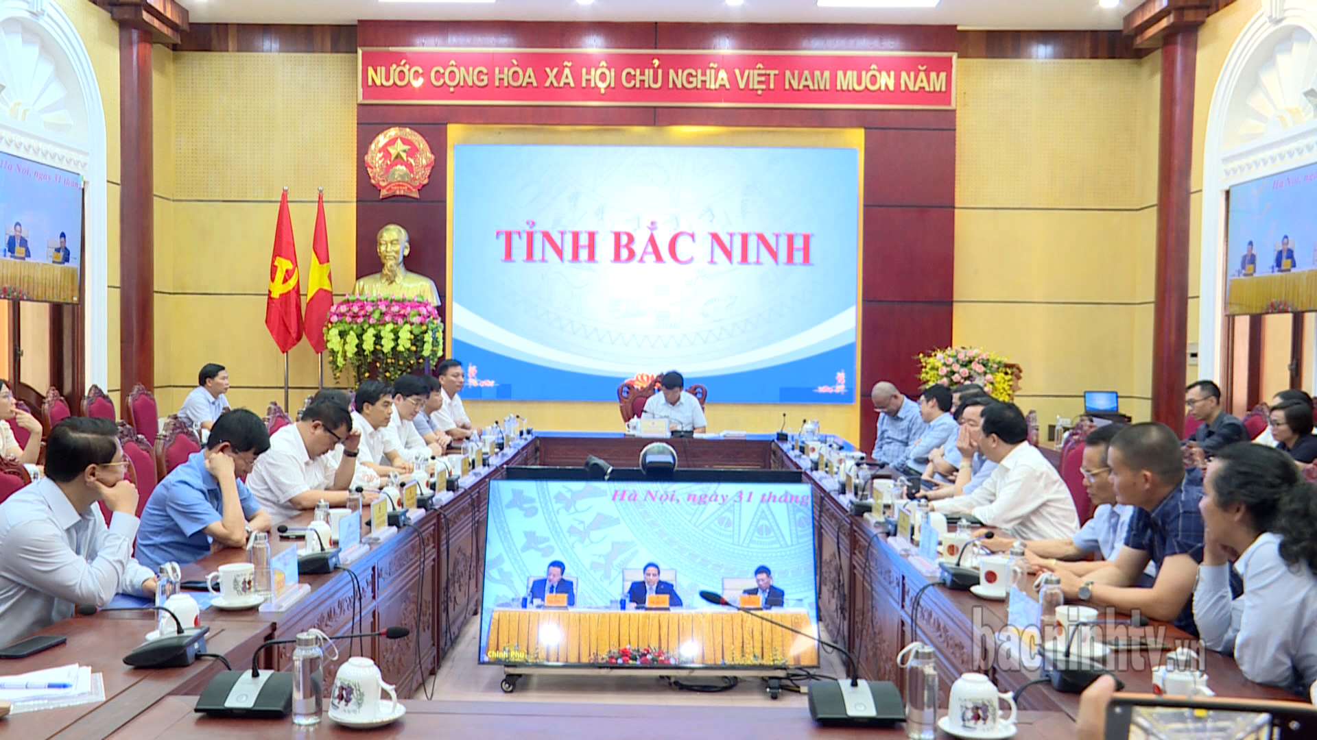Thủ tướng Chính phủ Tọa đàm với doanh nghiệp về phát triển kinh tế tư nhân