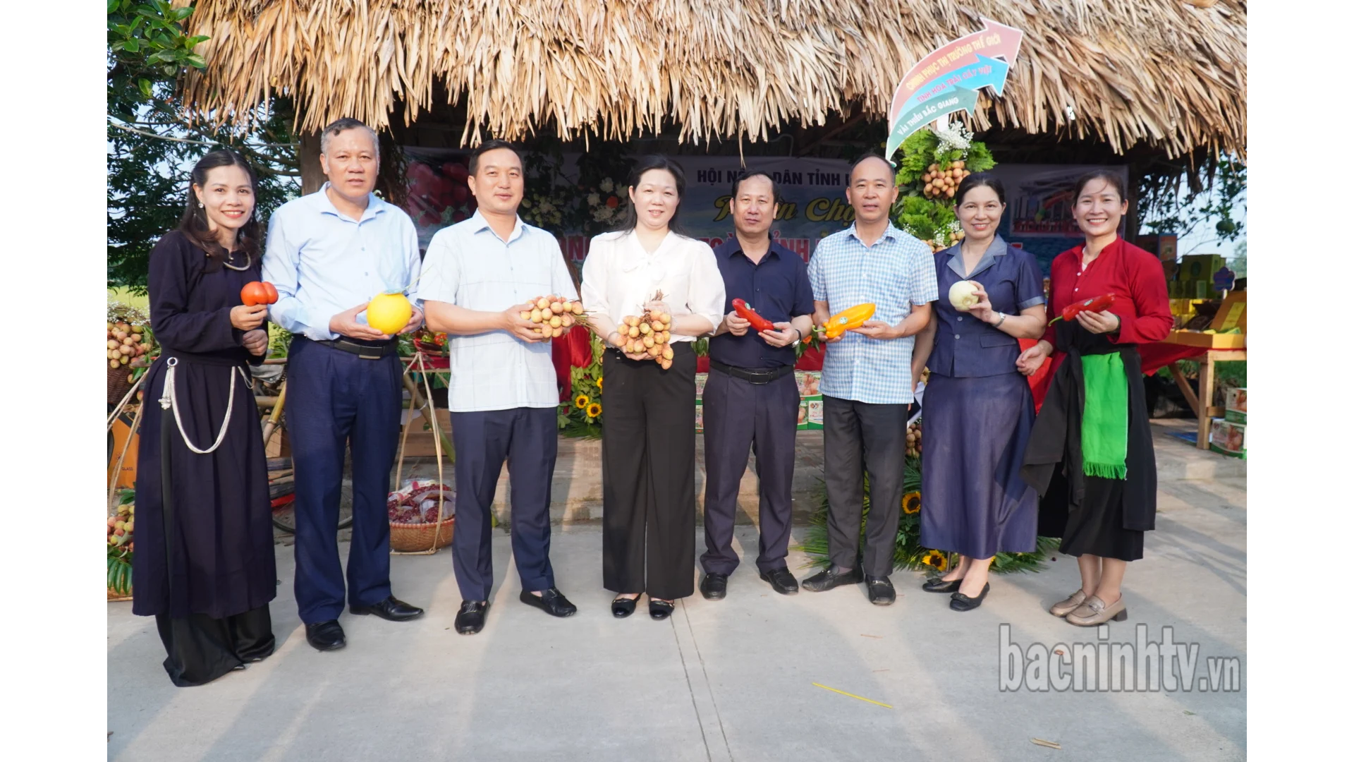Khai mạc Chợ phiên nông sản an toàn tỉnh Bắc Ninh 2025