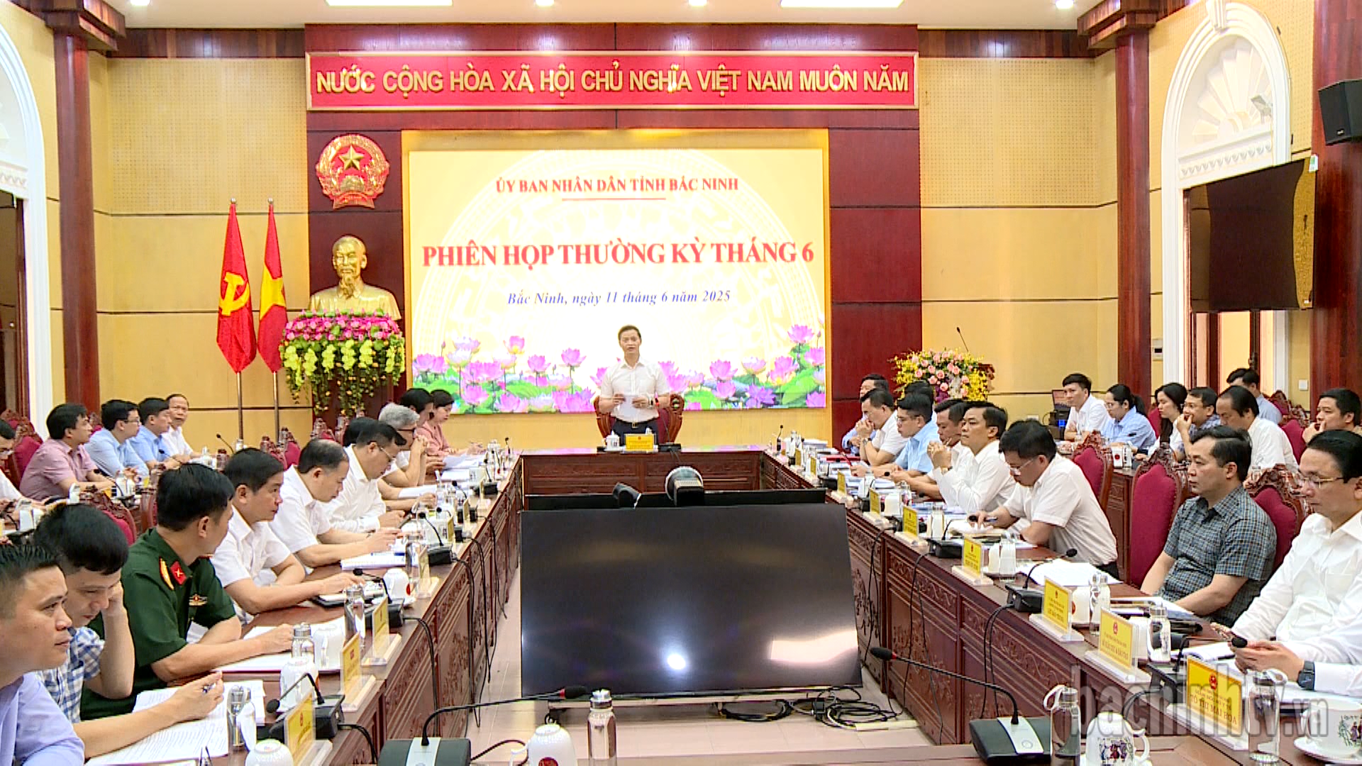 UBND tỉnh họp phiên thường kỳ tháng 6/2025