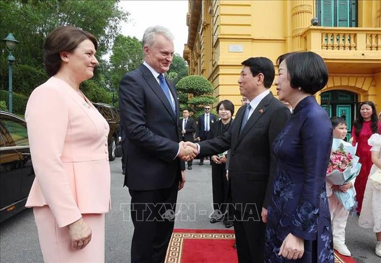 Chủ tịch nước Lương Cường chủ trì lễ đón Tổng thống Lithuania thăm chính thức Việt Nam