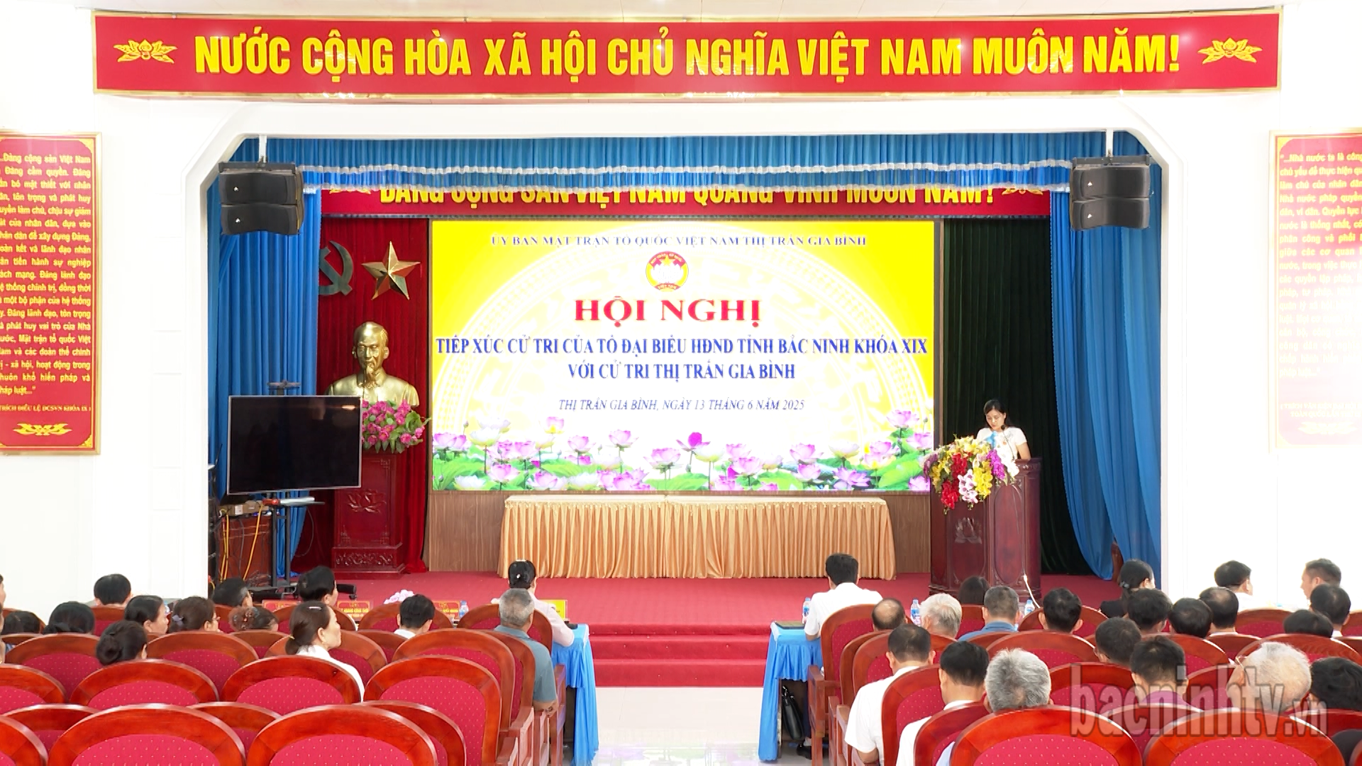 Tổ đại biểu HĐND tỉnh tiếp xúc cử tri thị trấn Gia Bình