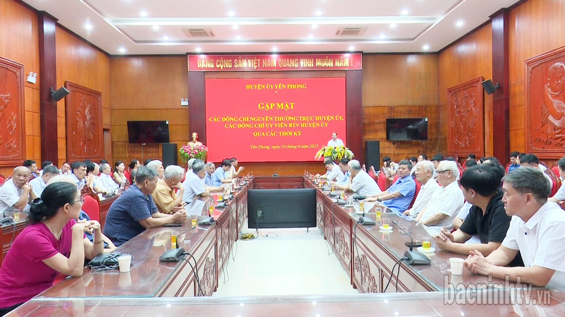 Yên Phong kết thúc hoạt động của Đảng bộ cấp huyện
