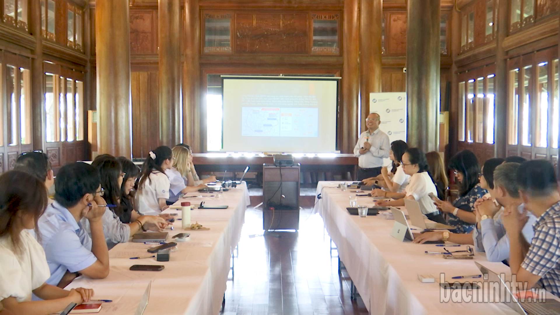Phát triển kinh tế xanh và kinh tế thông minh